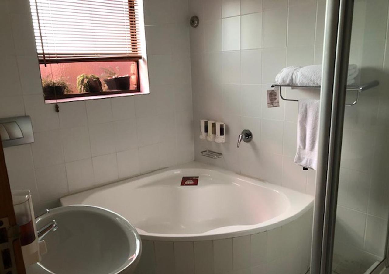 A La Martha'S Air-Port Guest House 포트엘리자베스 외부 사진