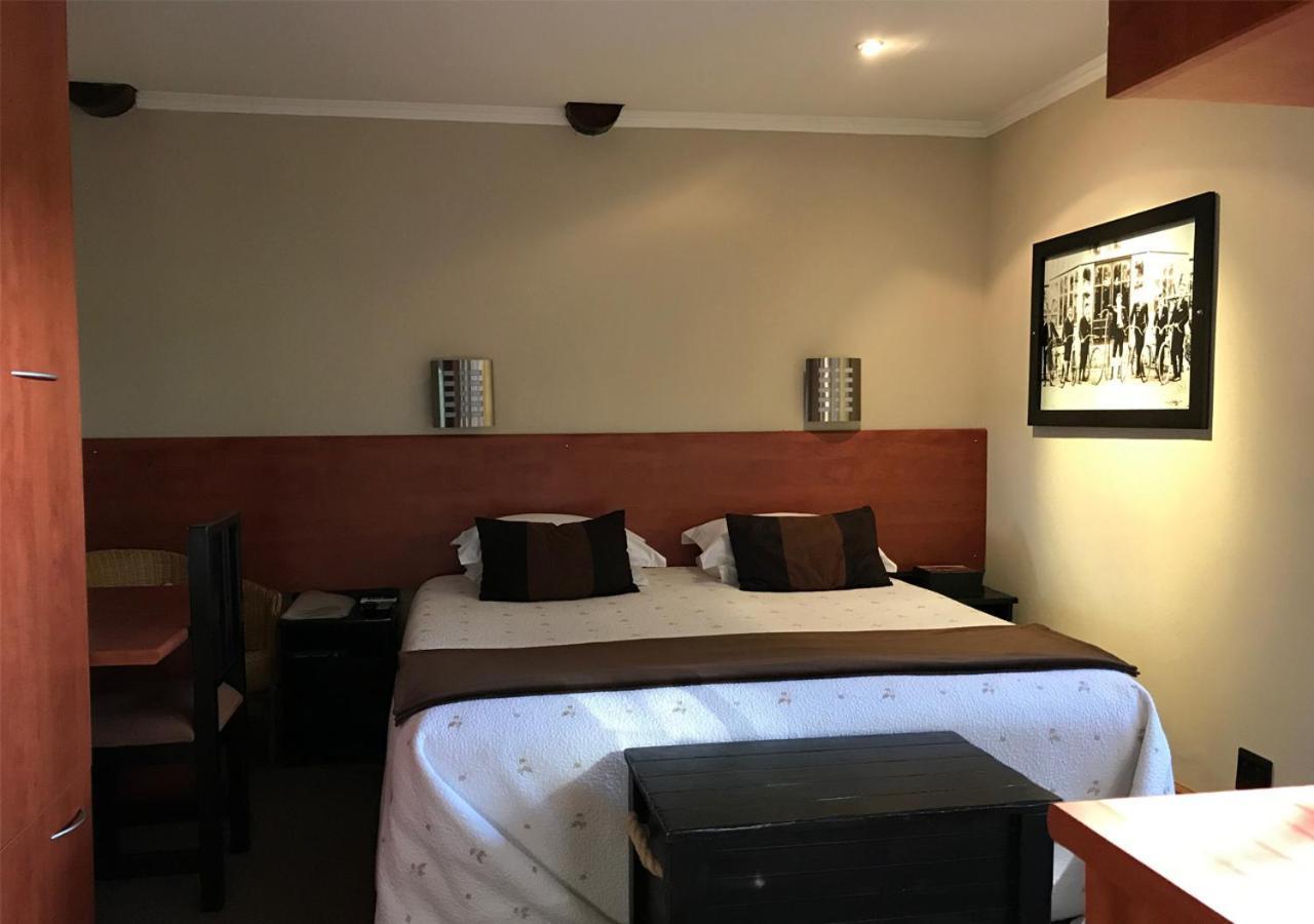 A La Martha'S Air-Port Guest House 포트엘리자베스 외부 사진