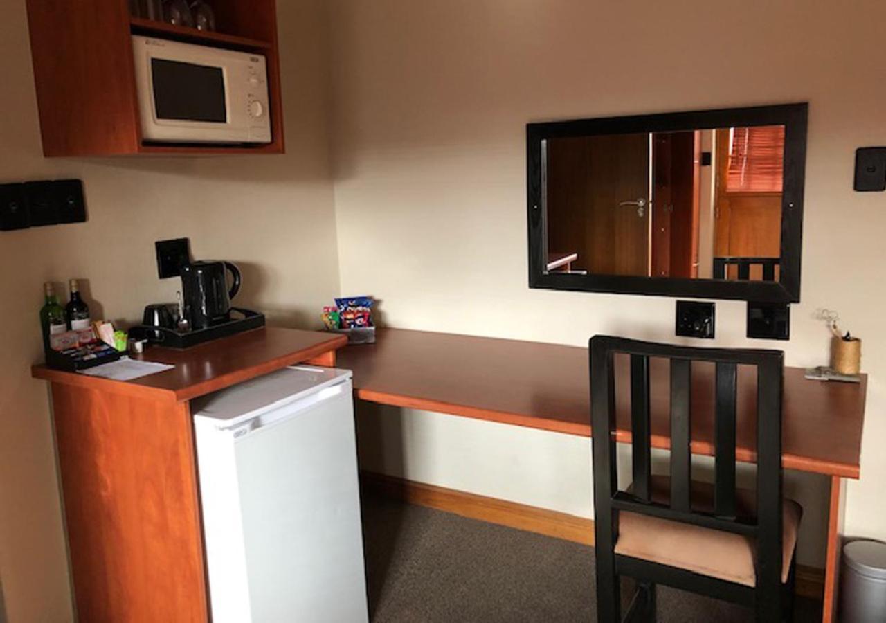 A La Martha'S Air-Port Guest House 포트엘리자베스 외부 사진