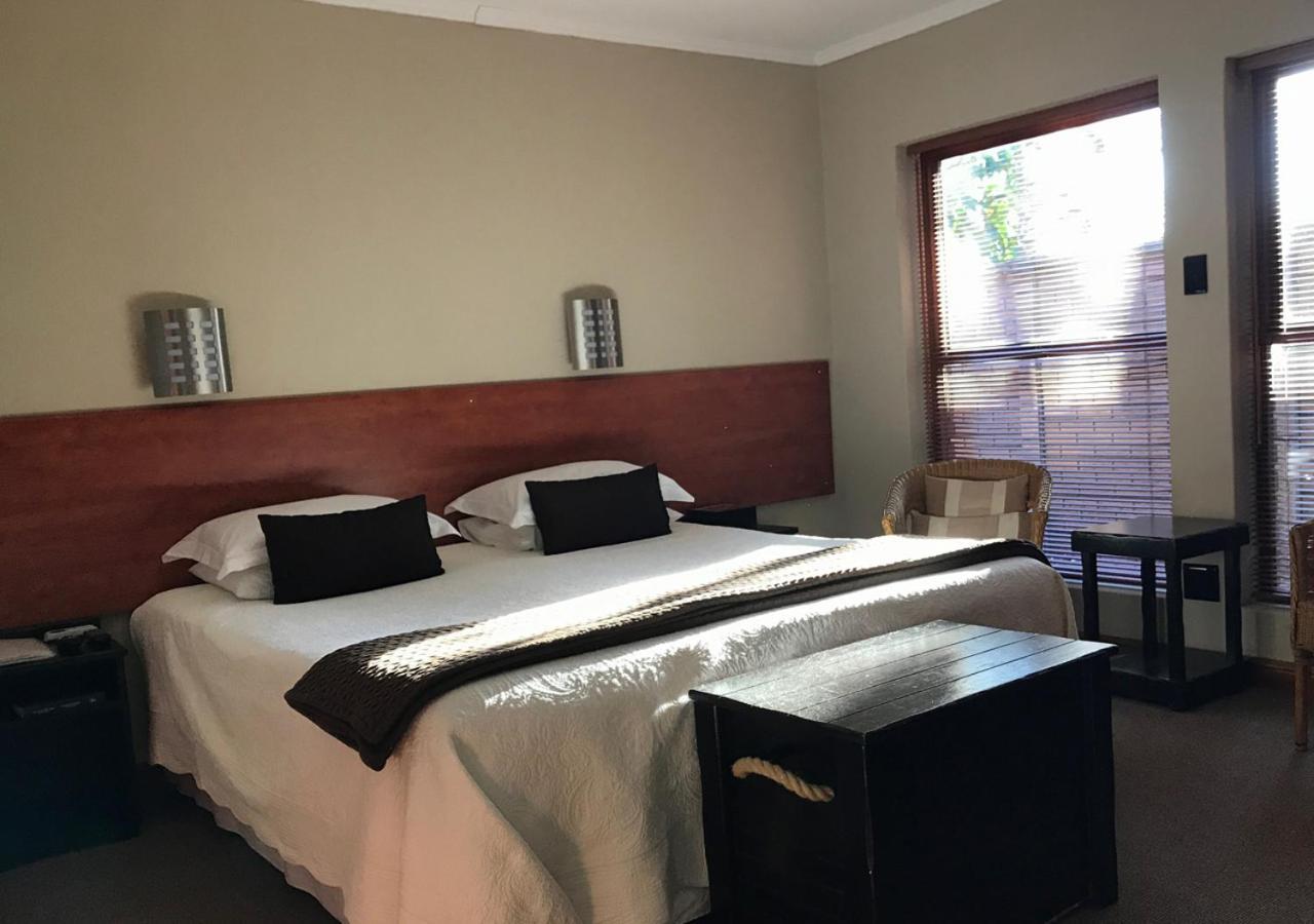 A La Martha'S Air-Port Guest House 포트엘리자베스 외부 사진