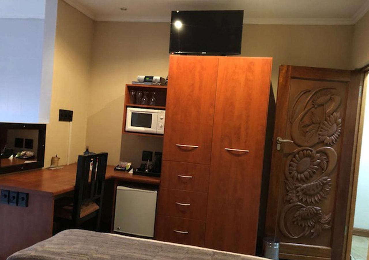 A La Martha'S Air-Port Guest House 포트엘리자베스 외부 사진